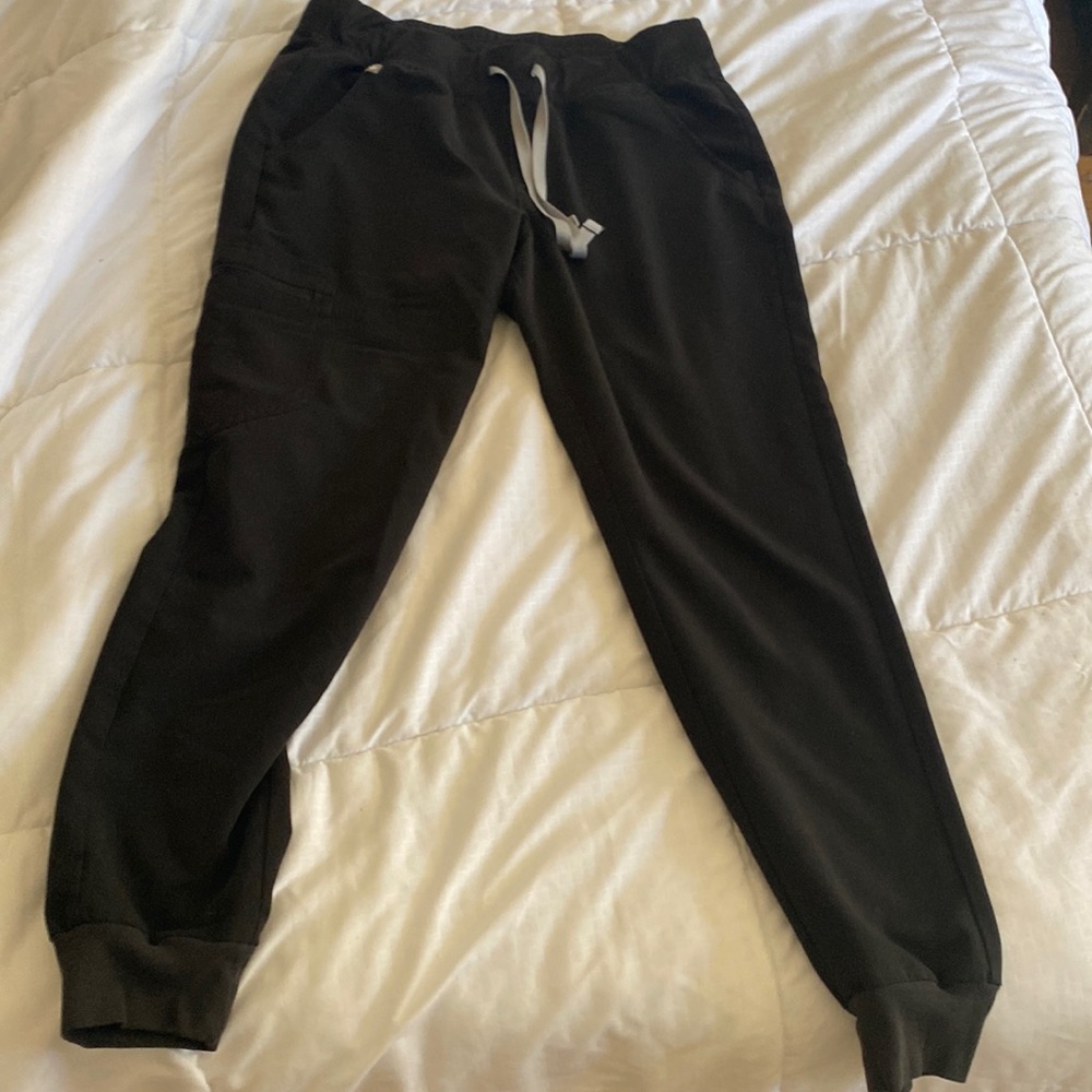 FIGS womens scrub pants- Zamora Jogger, Black, size Medium…worn twice, like new